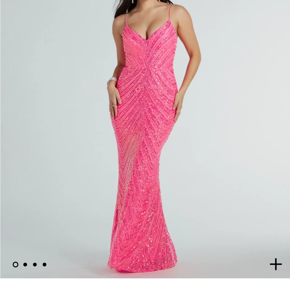 Hot pink Windsor prom/homecoming/special occasion dress size xs